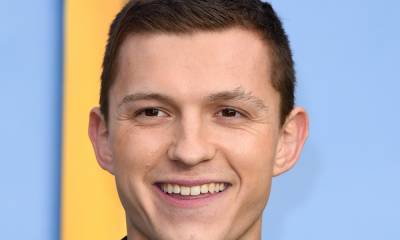 Tom Holland fully resembles Spider-Man in incredible gymnastic display - hellomagazine.com