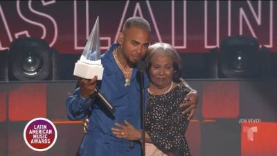 Ozuna Tears Up as His Grandma Presents Him With Extraordinary Evolution Award at 2021 Latin AMAs - www.etonline.com - USA - Puerto Rico