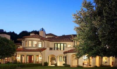 Dwayne Johnson Pays $27.8M for Paul Reiser's Beverly Park Mansion - www.hollywoodreporter.com - Los Angeles - Hollywood