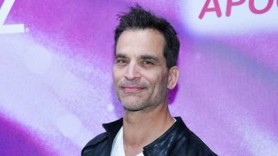 Johnathon Schaech Says He 'Had to Explain' Photo From His 12-Day Marriage to Jana Kramer to His Son - www.etonline.com