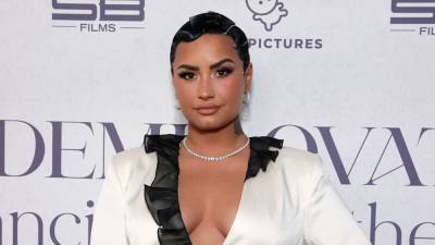 Demi Lovato apologizes after facing backlash for calling out frozen yogurt shop’s sugar-free offerings - www.foxnews.com - Los Angeles