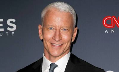 Anderson Cooper Is Getting Amazing Reviews for His 'Jeopardy!' Hosting Gig - Read Tweets! - www.justjared.com - county Anderson - county Cooper