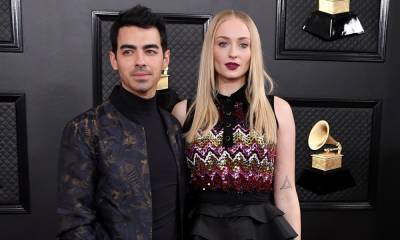 Sophie Turner looks chic in all silk during date night with Joe Jonas - us.hola.com - Los Angeles