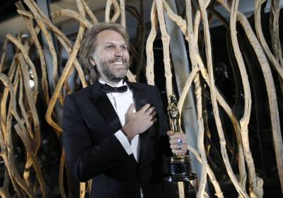 Florian Zeller, Accepting Best Adapted Screenplay Oscar From Paris For Best Adapted Screenplay, Hails Anthony Hopkins - deadline.com - France - Paris - London