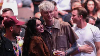 Megan Fox and Machine Gun Kelly Pack on the PDA at His Show in Florida -- Watch! - www.etonline.com - Florida - city Jacksonville, state Florida