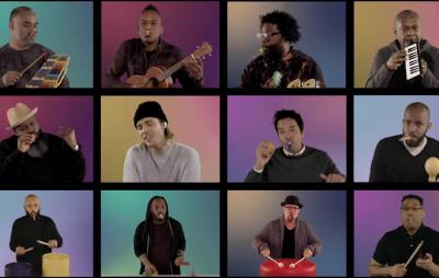 Watch Justin Bieber, The Roots and Jimmy Fallon perform ‘Peaches’ using classroom instruments - www.nme.com - USA