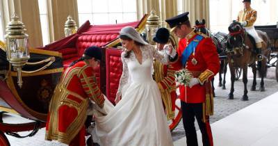 Kate Middleton was ‘in tears’ after details of her wedding dress were leaked ahead of wedding day - www.ok.co.uk