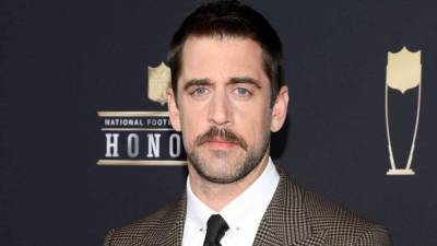 Aaron Rodgers says ‘Jeopardy!’ guest hosting is an ‘honor of a lifetime,’ calls Alex Trebek a 'legend' - www.foxnews.com
