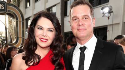 Lauren Graham Jokes That 'Reentry' Into Her House With Peter Krause Was 'Difficult' After Months Apart - www.etonline.com - Canada