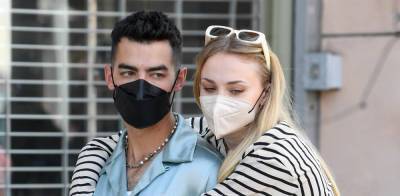 Joe Jonas & Sophie Turner Look So Cute & Happy in These New Mother's Day Candid Photos! - www.justjared.com - Beverly Hills