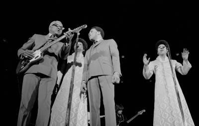 Pervis Staples, Staple Singers co-founder, dies aged 85 - www.nme.com - Chicago - Illinois