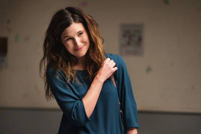 Kathryn Hahn Joins Rian Johnson’s ‘Knives Out’ Sequel - theplaylist.net