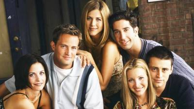 'Friends: The Reunion' Trailer Features a Cast Trivia Game and Emotional Table Reads - www.etonline.com