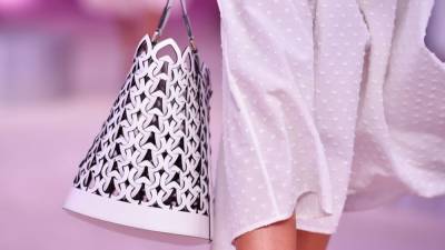 Amazon's Summer Fashion Sale: Deals on Kate Spade Purses, Wallets, Sunglasses & More - www.etonline.com