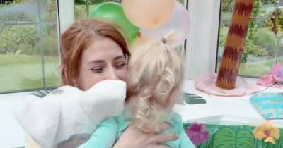 Stacey Solomon throws son Rex an epic Moana-themed birthday party with Shetland ponies - www.ok.co.uk