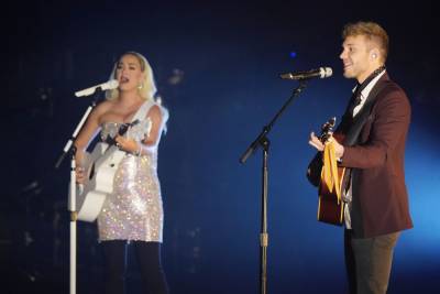 Katy Perry Is Joined By Hunter Metts To Sing Stunning Version Of ‘Thinking Of You’ On ‘American Idol’ - etcanada.com - USA - city Perry