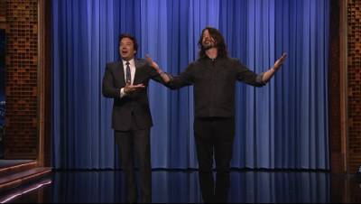Dave Grohl Co-Hosts ‘The Tonight Show’; Foo Fighters Frontman Talks Return Of Kevin Spacey, Timothée Chalamet’s New Role As A Young Willy Wonka & More - deadline.com
