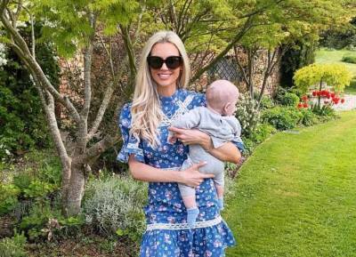Rosanna Davison cheekily flirts with hubby Wes during family day out - evoke.ie
