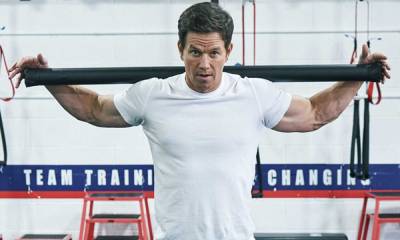 Mark Wahlberg joked about his body after gaining 20 pounds in less than a month - us.hola.com