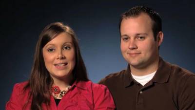 Josh Duggar Begs For Bail, Wants To Return Home To Pregnant Wife After Child Porn Arrest - hollywoodlife.com
