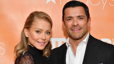 Kelly Ripa Gets Her Wedding Date Tattooed After Celebrating 25th Anniversary With Mark Consuelos - www.etonline.com