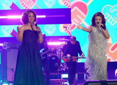 Mickey Guyton And Gladys Knight Team Up For Powerful ‘Friendship Train’ Performance At CMT Music Awards - etcanada.com - Tennessee