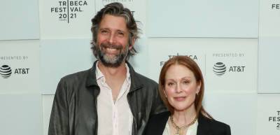 Julianne Moore Supports Hubbby Bart Freundlich at 'With/In Vol. 1' Premiere at Tribeca 2021 - www.justjared.com - New York - city Sanaa