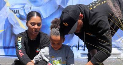 Stephen & Ayesha Curry Give Back to the Community with Help From Their Daughter! - www.justjared.com - county Oakland