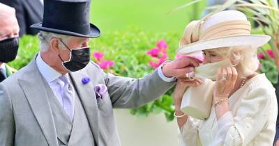 Prince Charles helps wife Camilla with face mask during day two of Royal Ascot - www.ok.co.uk