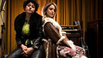 ‘Love Spreads’: Eiza González & Alia Shawkat Consider What’s Worth Sacrificing To Make A Great Album [Tribeca Review] - theplaylist.net