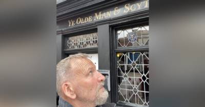 Christopher Eccleston spotted in Bolton as Dr Who star snaps Instagram photo outside town's oldest pub - www.manchestereveningnews.co.uk - city Bolton