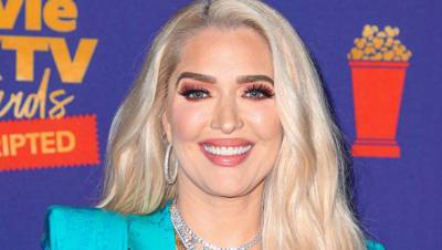‘RHOBH’ Star Erika Jayne Claps Back After She’s Trolled For Makeup-Free Look At Gas Station - hollywoodlife.com - Los Angeles