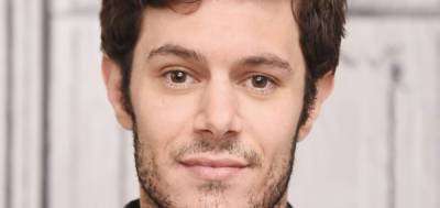 Adam Brody Reveals the Actor's Voice He Was Imitating While Acting in 'The O.C.' - www.justjared.com