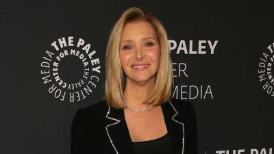 Lisa Kudrow Looks Back on Being Fired from 'Frasier' Days Before Landing 'Friends' Role - www.etonline.com