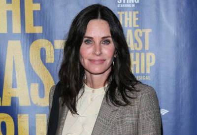 Friends: Courteney Cox says being only main cast member left out of Emmy nominations ‘hurt my feelings’ - www.msn.com