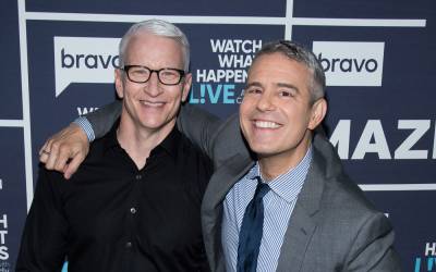 Andy Cohen And Anderson Cooper Celebrate Birthdays Hosted By Sarah Jessica Parker And Matthew Broderick - etcanada.com - New York - county Anderson - county Cooper