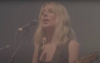 Watch Wolf Alice’s TV-filled live video for ‘How Can I Make It OK?’ - www.nme.com