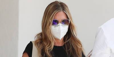 Jennifer Aniston Heads To Skincare Appointment in Cute, Casual Look Ahead of The Weekend - www.justjared.com - Los Angeles
