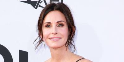 Courteney Cox Has Received Her First Emmy Nomination for 'Friends', Two Decades After the Show Ended - www.justjared.com