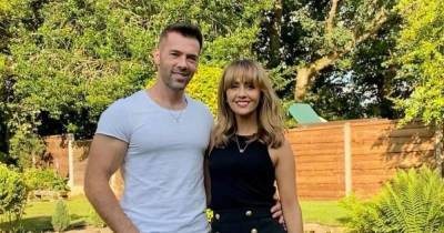 Corrie star and husband dubbed 'best looking pair' by co-star as she ropes in six-year-old to take snap - www.manchestereveningnews.co.uk