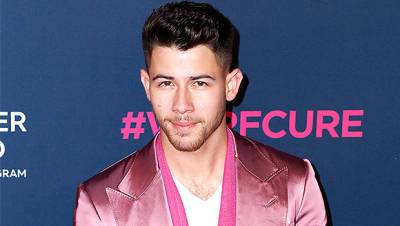 Nick Jonas Shaves Off His Beard Debuts His Fresh Faced New Look — Photo - hollywoodlife.com