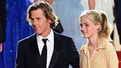 Julia Roberts' Daughter Hazel Moder Makes Red Carpet Debut in Rare Public Appearance at Cannes - www.etonline.com - France