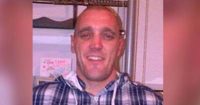 Salford dad Leigh Smith died after 'stab wounds to the legs', inquest hears - www.manchestereveningnews.co.uk - county Cook