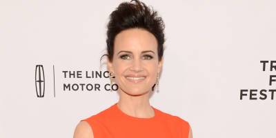 Carla Gugino Says She Looked Like RoboCop After Breaking Her Wrist - www.justjared.com - Dominican Republic