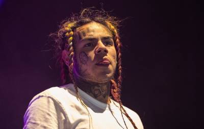 Tekashi 6ix9ine’s bodyguards charged after chasing man across New York - www.nme.com - New York