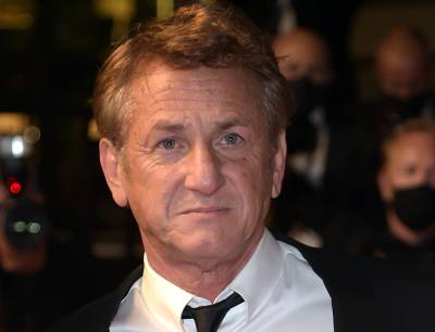 Sean Penn Refusing To Return To Set Of Starz Series ‘Gaslit’ Until Every Member Of Cast & Crew Has Been Vaccinated - etcanada.com - Los Angeles