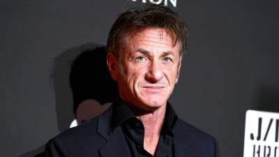 Sean Penn Won't Return to Work on 'Gaslit' Until All Cast and Crew Are Vaccinated - www.etonline.com