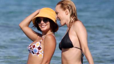 Vanessa Hudgens, Heather Graham flaunt bikini bodies while making a splash in the Mediterranean - www.foxnews.com - Italy