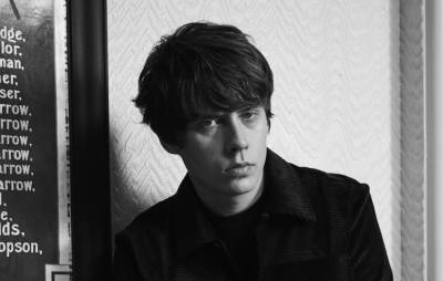 Listen to Jake Bugg’s comforting new single, ‘Downtown’ - www.nme.com - city Downtown
