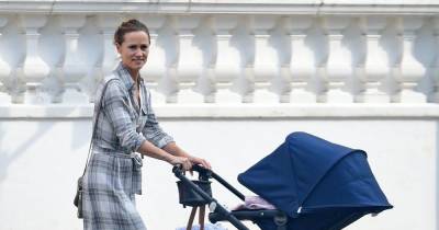 Pippa Middleton soaks up the sunshine in checked dress on a stroll with baby daughter - www.ok.co.uk - London